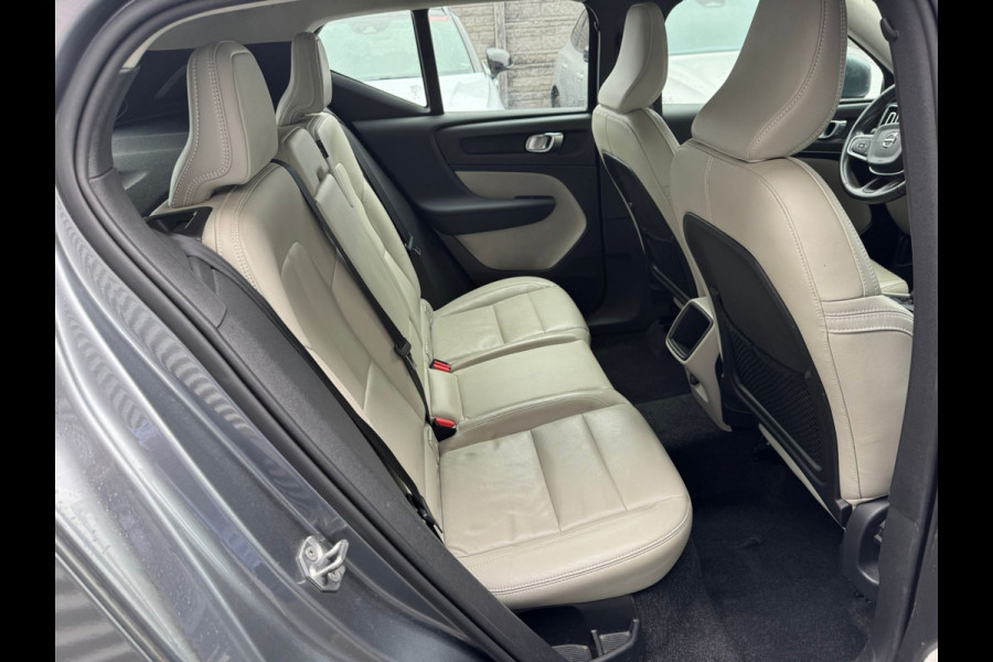 Volvo XC40 2.0 T4 Momentum Leder Parkeercamera 190pk