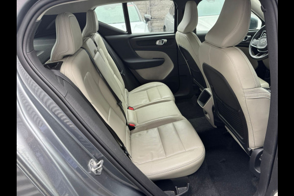 Volvo XC40 2.0 T4 Momentum Leder Parkeercamera 190pk