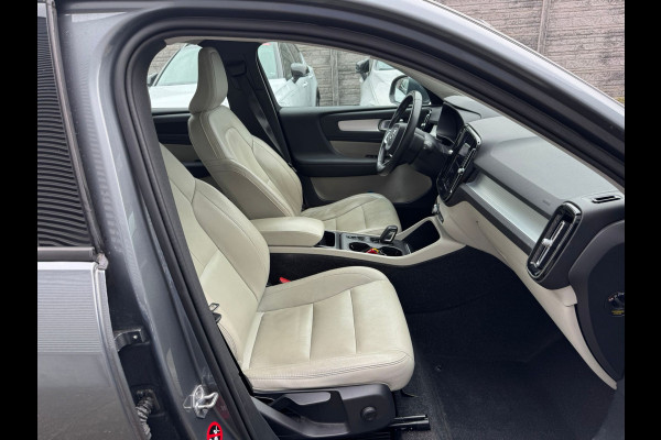 Volvo XC40 2.0 T4 Momentum Leder Parkeercamera 190pk