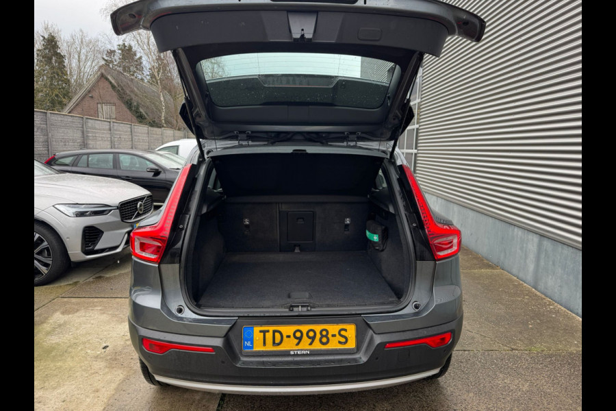 Volvo XC40 2.0 T4 Momentum Leder Parkeercamera 190pk