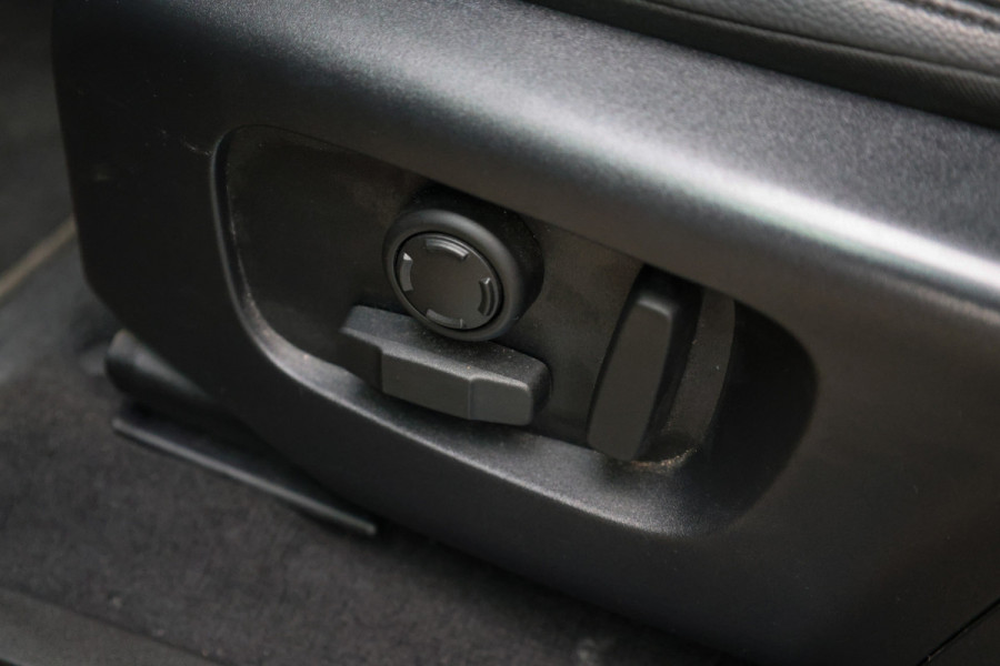 Land Rover Range Rover Evoque 1.5 P300e AWD R-Dynamic S | BTW | PANO | CAMERA | CARPLAY | ACC | STUURVERW |