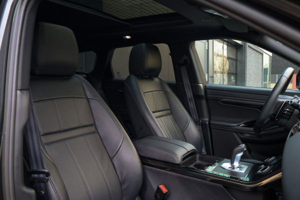 Land Rover Range Rover Evoque 1.5 P300e AWD R-Dynamic S | BTW | PANO | CAMERA | CARPLAY | ACC | STUURVERW |
