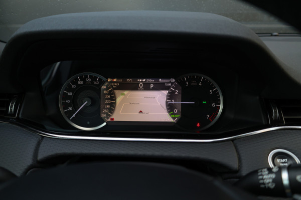 Land Rover Range Rover Evoque 1.5 P300e AWD R-Dynamic S | BTW | PANO | CAMERA | CARPLAY | ACC | STUURVERW |