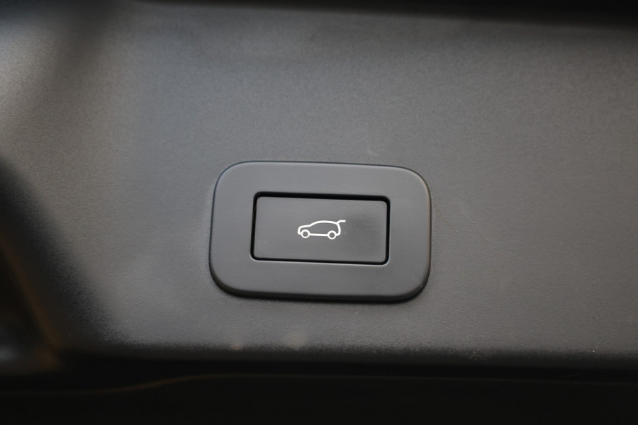 Land Rover Range Rover Evoque 1.5 P300e AWD R-Dynamic S | BTW | PANO | CAMERA | CARPLAY | ACC | STUURVERW |