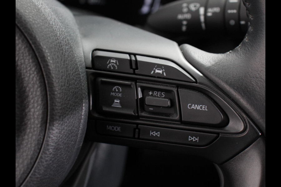 Toyota Yaris 1.5 Hybrid Dynamic Automaat | Navigatie | Climate control | Cruise control adaptive | LED | Achteruitrijcamera | Lane assist | Apple Carplay/ Android Auto | Keyless start