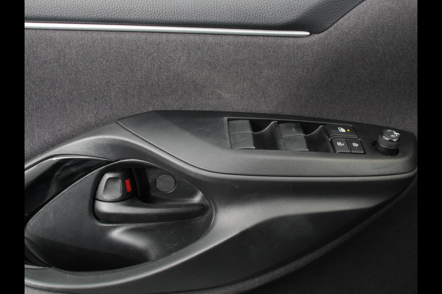 Toyota Yaris 1.5 Hybrid Dynamic Automaat | Navigatie | Climate control | Cruise control adaptive | LED | Achteruitrijcamera | Lane assist | Apple Carplay/ Android Auto | Keyless start
