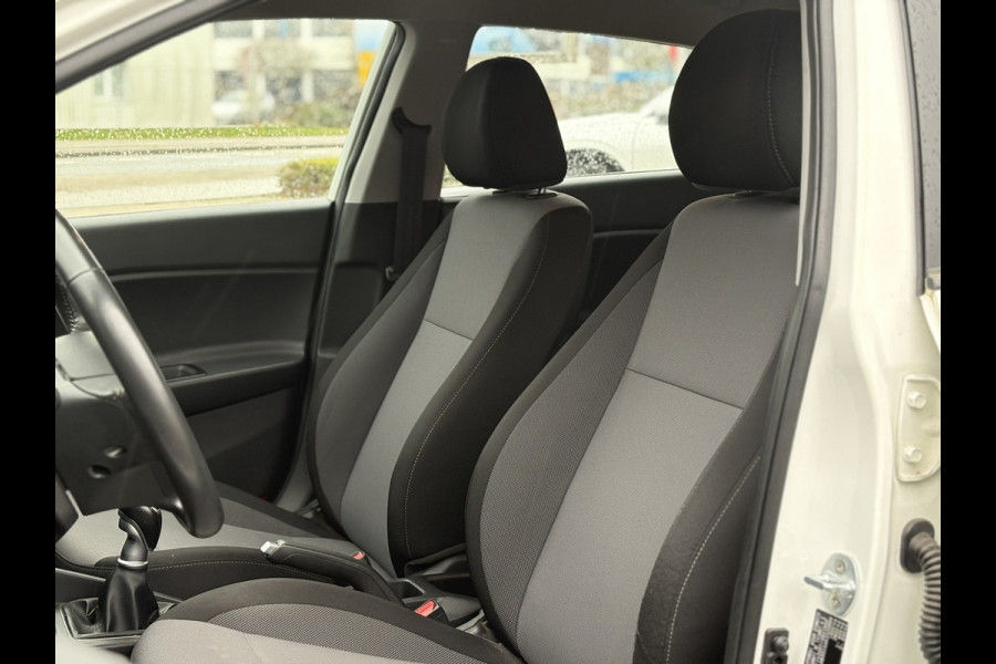 Hyundai i20 1.0 T-GDI i-Motion | Apple Carplay/Android Auto, Camera, Airco, Cruise Control | Dealeronderhouden| 1e Eigenaar NAP |