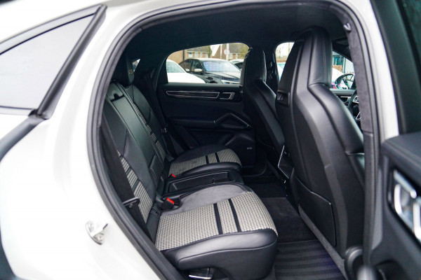 Porsche Cayenne Coupé 4.0 GTS | Carbon | 360 Camera | Head Up Display | Lightweight | Sport Chrono