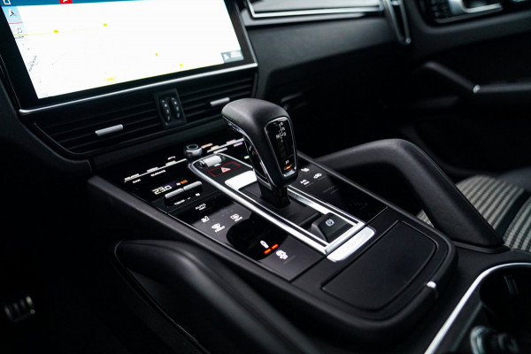 Porsche Cayenne Coupé 4.0 GTS | Carbon | 360 Camera | Head Up Display | Lightweight | Sport Chrono