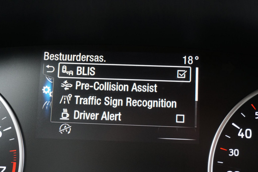 Ford EcoSport 1.0 EcoBoost Titanium + XENON / B&O / CAMERA / KEYLESS