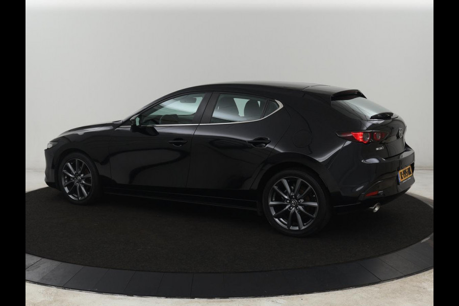Mazda 3 2.0 e-SkyActiv-X M Hybrid 180 Comfort Bose | Head-Up | Stoelverwarming | Carplay | Camera | Keyless | Dodehoek detectie | Adaptive cruise | Stuurverwarming | Navigatie | Full LED