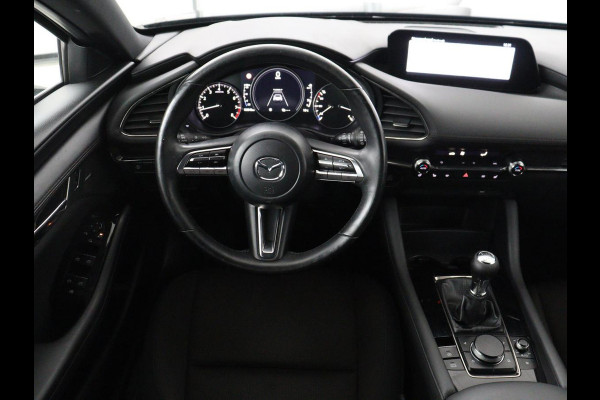 Mazda 3 2.0 e-SkyActiv-X M Hybrid 180 Comfort Bose | Head-Up | Stoelverwarming | Carplay | Camera | Keyless | Dodehoek detectie | Adaptive cruise | Stuurverwarming | Navigatie | Full LED