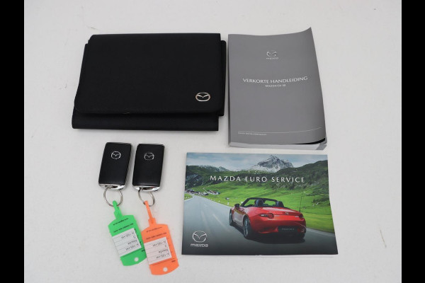 Mazda 3 2.0 e-SkyActiv-X M Hybrid 180 Comfort Bose | Head-Up | Stoelverwarming | Carplay | Camera | Keyless | Dodehoek detectie | Adaptive cruise | Stuurverwarming | Navigatie | Full LED