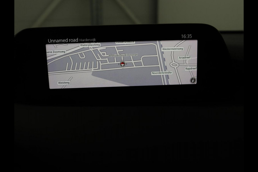 Mazda 3 2.0 e-SkyActiv-X M Hybrid 180 Comfort Bose | Head-Up | Stoelverwarming | Carplay | Camera | Keyless | Dodehoek detectie | Adaptive cruise | Stuurverwarming | Navigatie | Full LED