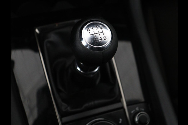 Mazda 3 2.0 e-SkyActiv-X M Hybrid 180 Comfort Bose | Head-Up | Stoelverwarming | Carplay | Camera | Keyless | Dodehoek detectie | Adaptive cruise | Stuurverwarming | Navigatie | Full LED