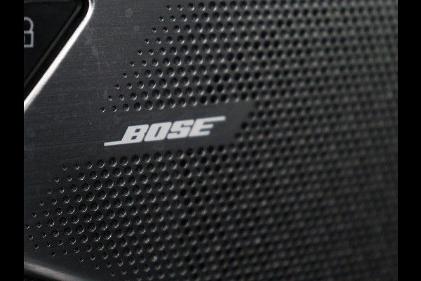 Mazda 3 2.0 e-SkyActiv-X M Hybrid 180 Comfort Bose | Head-Up | Stoelverwarming | Carplay | Camera | Keyless | Dodehoek detectie | Adaptive cruise | Stuurverwarming | Navigatie | Full LED