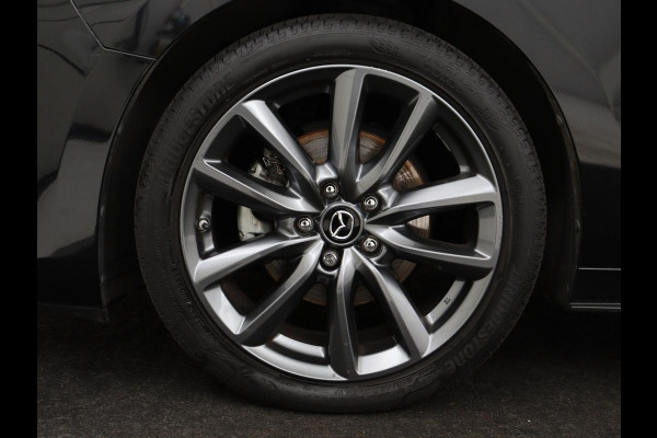 Mazda 3 2.0 e-SkyActiv-X M Hybrid 180 Comfort Bose | Head-Up | Stoelverwarming | Carplay | Camera | Keyless | Dodehoek detectie | Adaptive cruise | Stuurverwarming | Navigatie | Full LED