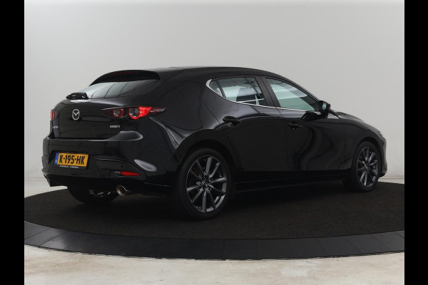 Mazda 3 2.0 e-SkyActiv-X M Hybrid 180 Comfort Bose | Head-Up | Stoelverwarming | Carplay | Camera | Keyless | Dodehoek detectie | Adaptive cruise | Stuurverwarming | Navigatie | Full LED