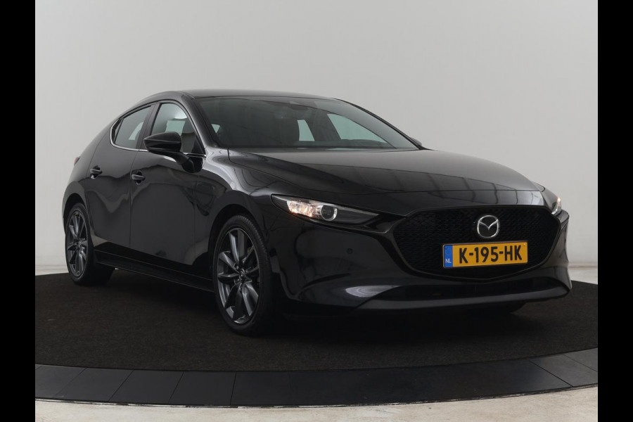 Mazda 3 2.0 e-SkyActiv-X M Hybrid 180 Comfort Bose | Head-Up | Stoelverwarming | Carplay | Camera | Keyless | Dodehoek detectie | Adaptive cruise | Stuurverwarming | Navigatie | Full LED