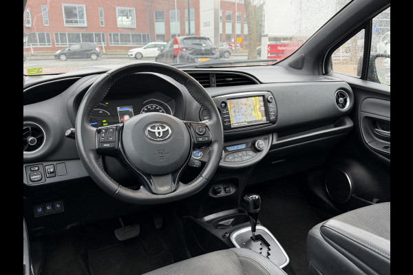 Toyota Yaris 1.5 Hybrid Executive | Stoel verwarming | Panoramadak | Navigatie |