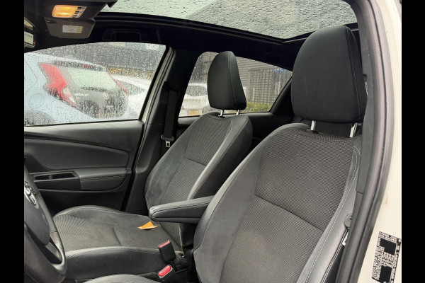 Toyota Yaris 1.5 Hybrid Executive | Stoel verwarming | Panoramadak | Navigatie |