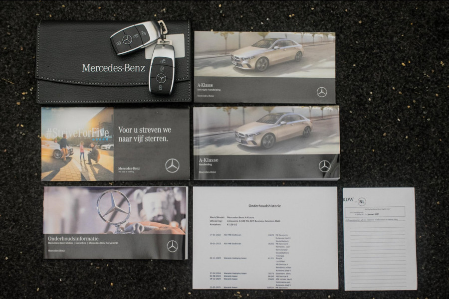 Mercedes-Benz A-Klasse 180 AMG Night Edition Automaat ORG NL [ Sfeerverlichting Elektrische Trekhaak Camera Stoelverwarming ]