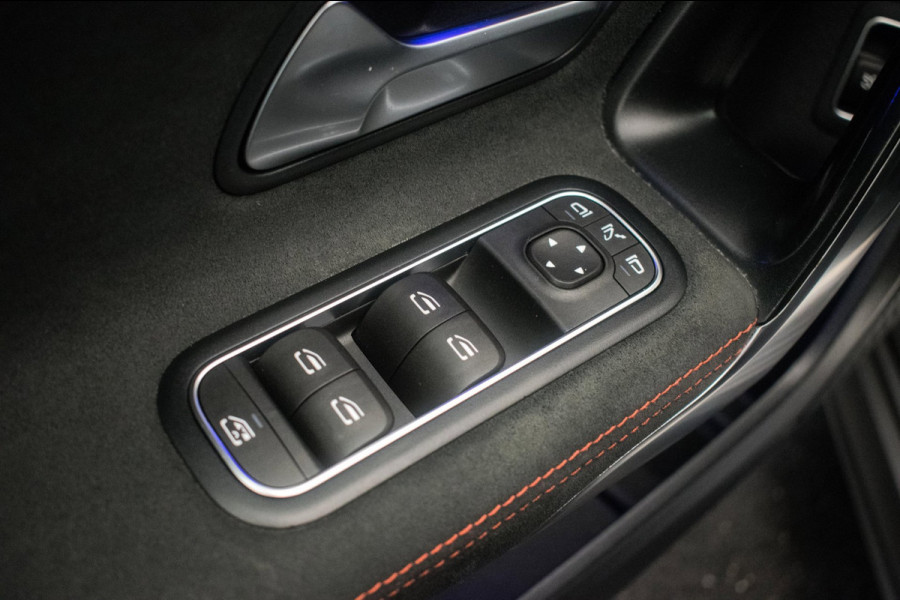 Mercedes-Benz A-Klasse 180 AMG Night Edition Automaat ORG NL [ Sfeerverlichting Elektrische Trekhaak Camera Stoelverwarming ]