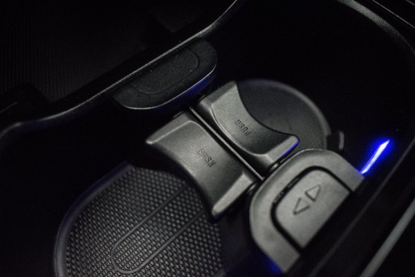 Mercedes-Benz A-Klasse 180 AMG Night Edition Automaat ORG NL [ Sfeerverlichting Elektrische Trekhaak Camera Stoelverwarming ]