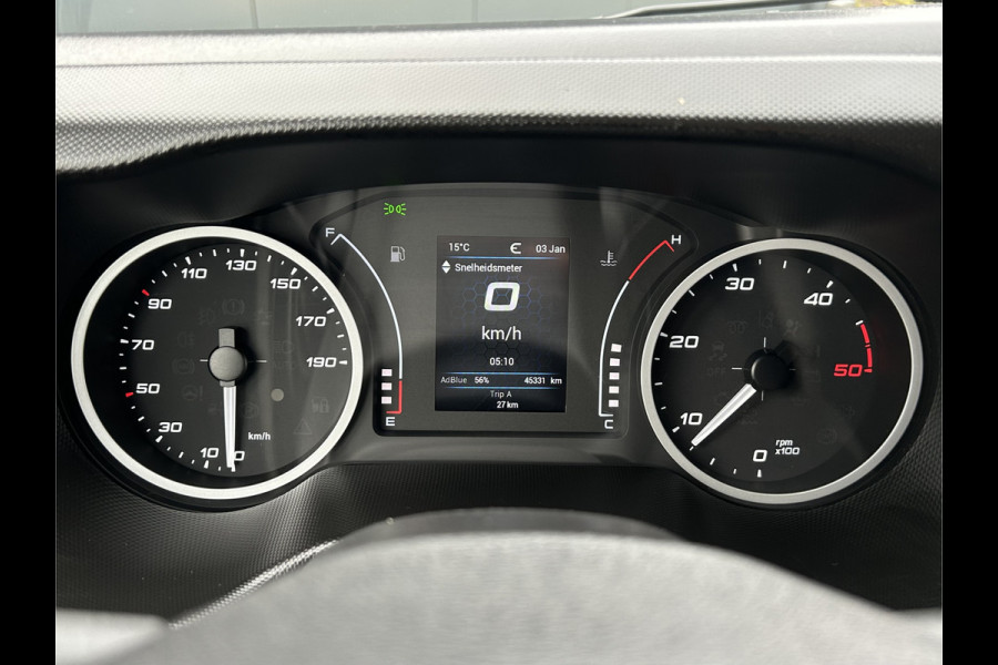 Iveco Daily 35S14V 2.3 136 PK / L2H2 / 270 A DEUREN / 3.5T TREKHAAK / 45.331 KM !! / AIRCO / BLUETOOTH