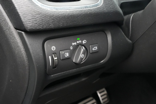 Volvo V40 2.0 T4 Business Sport R Design Stoelverw. Leer/Alcantara Digitale Teller Cruise PDC