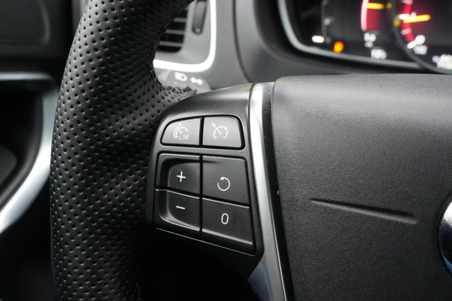 Volvo V40 2.0 T4 Business Sport R Design Stoelverw. Leer/Alcantara Digitale Teller Cruise PDC