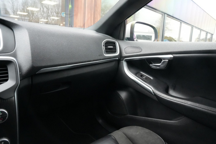 Volvo V40 2.0 T4 Business Sport R Design Stoelverw. Leer/Alcantara Digitale Teller Cruise PDC