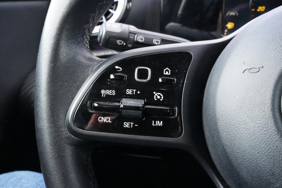 Mercedes-Benz A-Klasse 160 Ambient LED Leer/Stof Camera