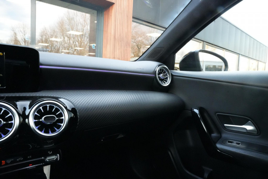 Mercedes-Benz A-Klasse 160 Ambient LED Leer/Stof Camera