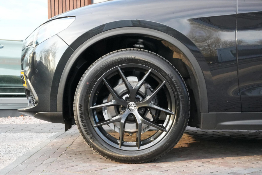 Alfa Romeo Stelvio 2.0 T AWD Super Keyless Leer Memory Stuurverw. DAB+ Camera