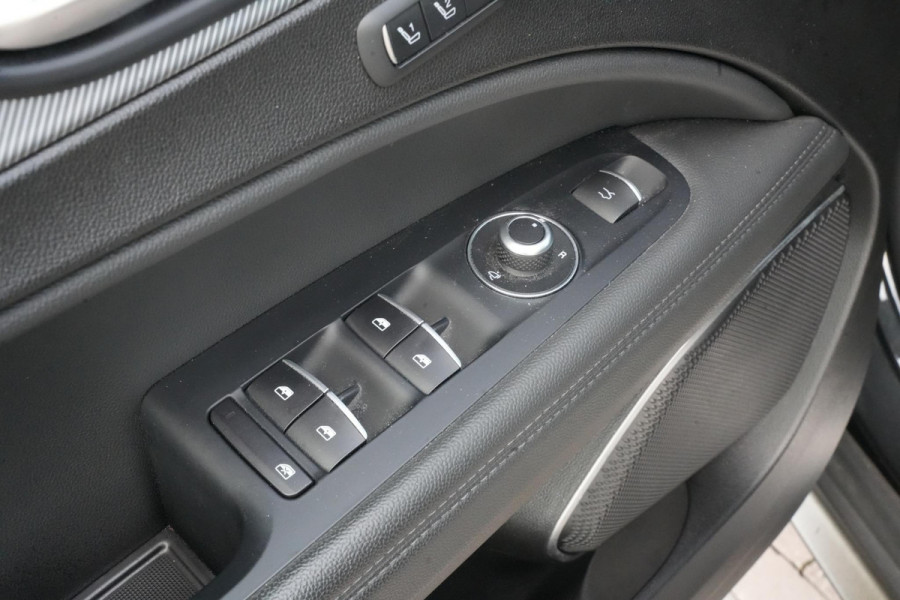 Alfa Romeo Stelvio 2.0 T AWD Super Keyless Leer Memory Stuurverw. DAB+ Camera