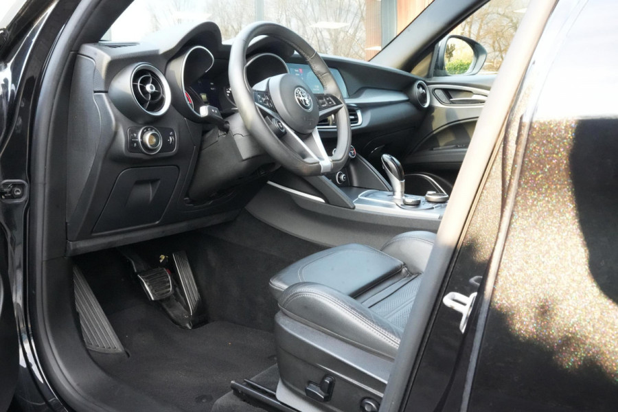 Alfa Romeo Stelvio 2.0 T AWD Super Keyless Leer Memory Stuurverw. DAB+ Camera
