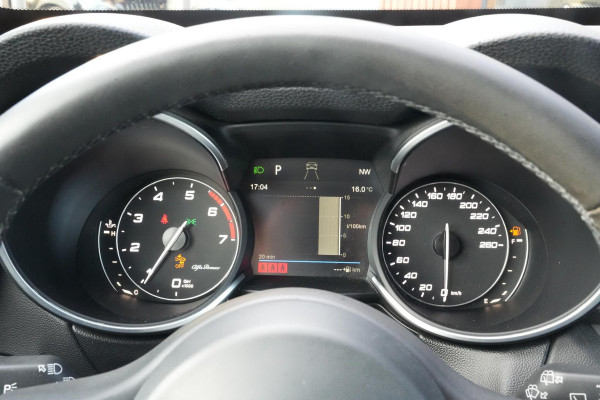 Alfa Romeo Stelvio 2.0 T AWD Super Keyless Leer Memory Stuurverw. DAB+ Camera