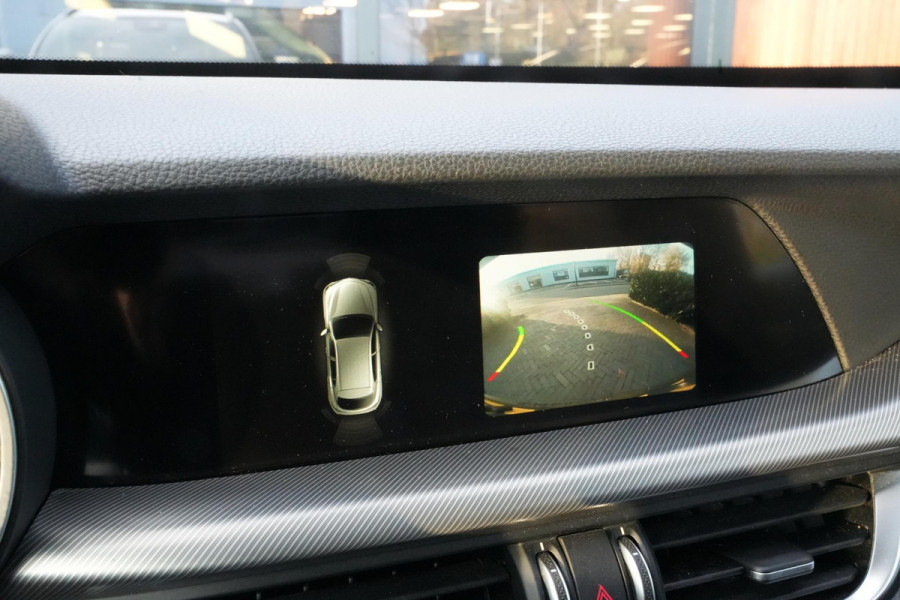 Alfa Romeo Stelvio 2.0 T AWD Super Keyless Leer Memory Stuurverw. DAB+ Camera