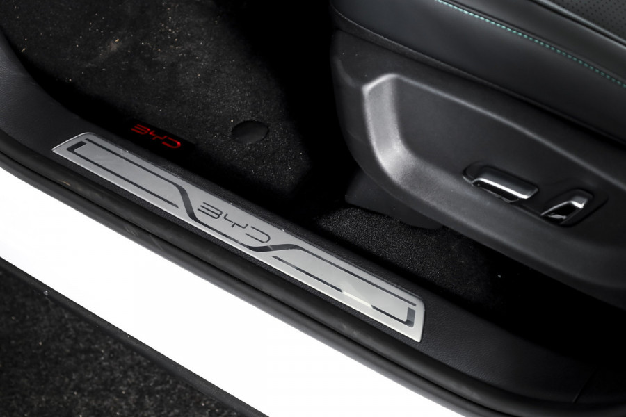 BYD SEAL U 1.5 DM-i FWD Boost | Plug-In | S/K-Panodak | 360 Camera | App connect | Adapt. Cruise | Elek. Klep | Infinity audio | 19" | 7590