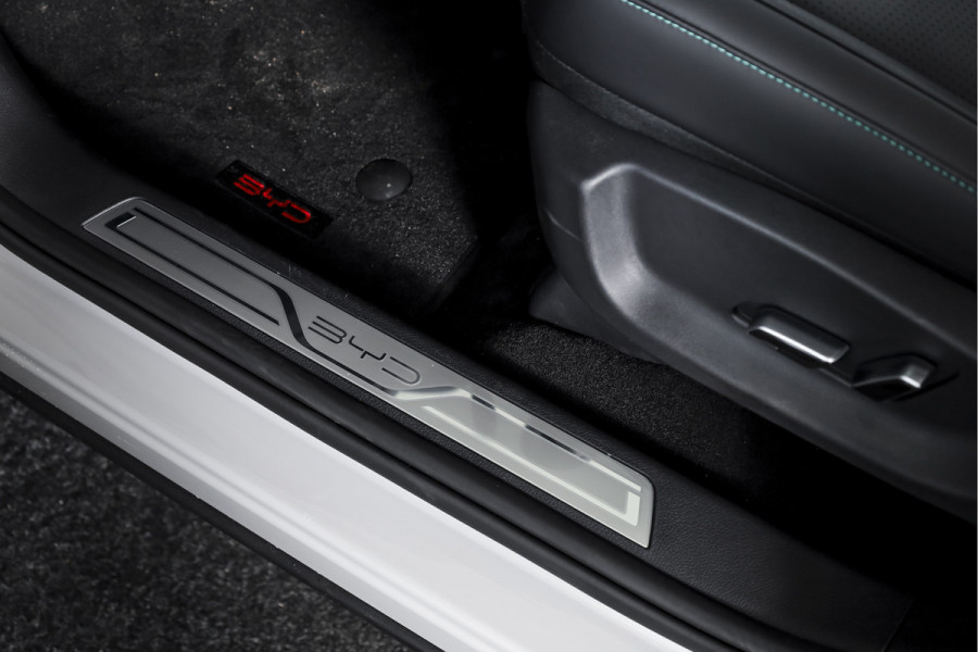 BYD SEAL U 1.5 DM-i FWD Boost | Plug-In | S/K-Panodak | 360 Camera | App connect | Adapt. Cruise | Elek. Klep | Infinity audio | 19" | 3781