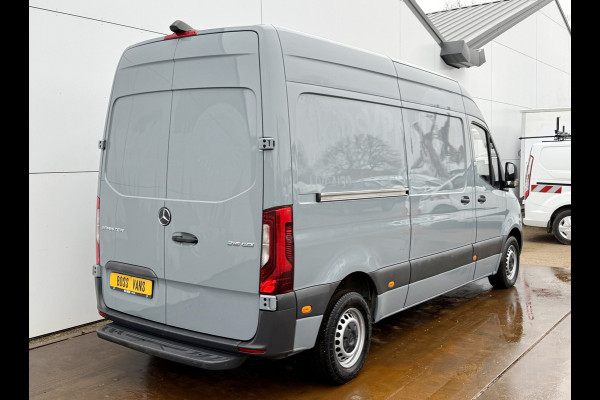 Mercedes-Benz Sprinter 215 1.9 CDI L2H2 LED MBUX Climate Control Cruise Control Camera Carplay Lucht geveerde stoel