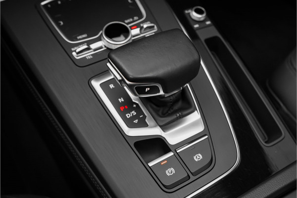 Audi Q5 50 TFSI e Quattro S Edition Pano Luchtvering Camera Trekhaak 22"