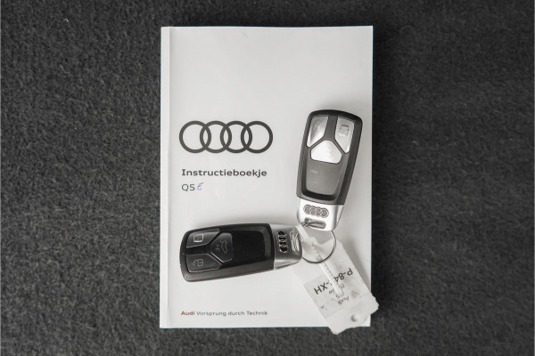 Audi Q5 50 TFSI e Quattro S Edition Pano Luchtvering Camera Trekhaak 22"