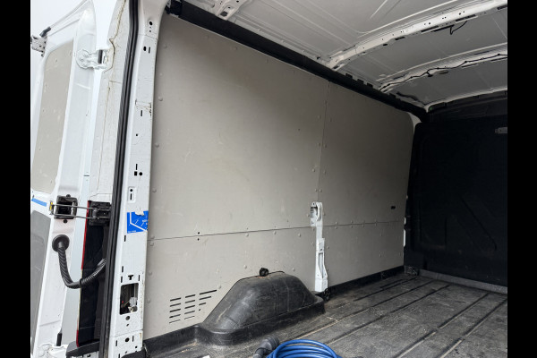 Ford E-Transit 68kWh 184PK L2H2 317km WLTP 97.0% (SOH) BEV Snelladen Climate Control Cruise Control Navigatie Carplay