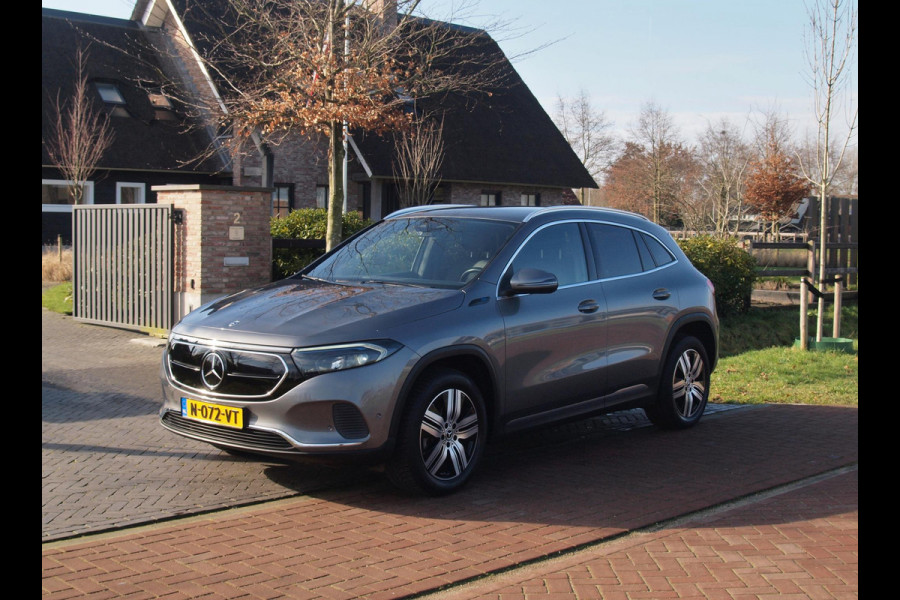 Mercedes-Benz EQA 250 Business Solution Luxury 67 kWh | SOH 98% | Camera | Sfeerverlichting | NL-Auto |