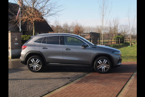 Mercedes-Benz EQA 250 Business Solution Luxury 67 kWh | SOH 98% | Camera | Sfeerverlichting | NL-Auto |