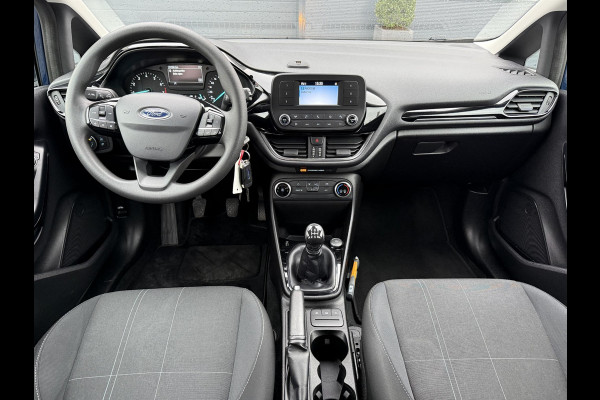 Ford Fiesta 1.1 Trend Dealer Onderhouden,Trekhaak,Airco,Cruise,N.A.P,Zeer Zuinig,Nieuwe Apk bij Aflevering
