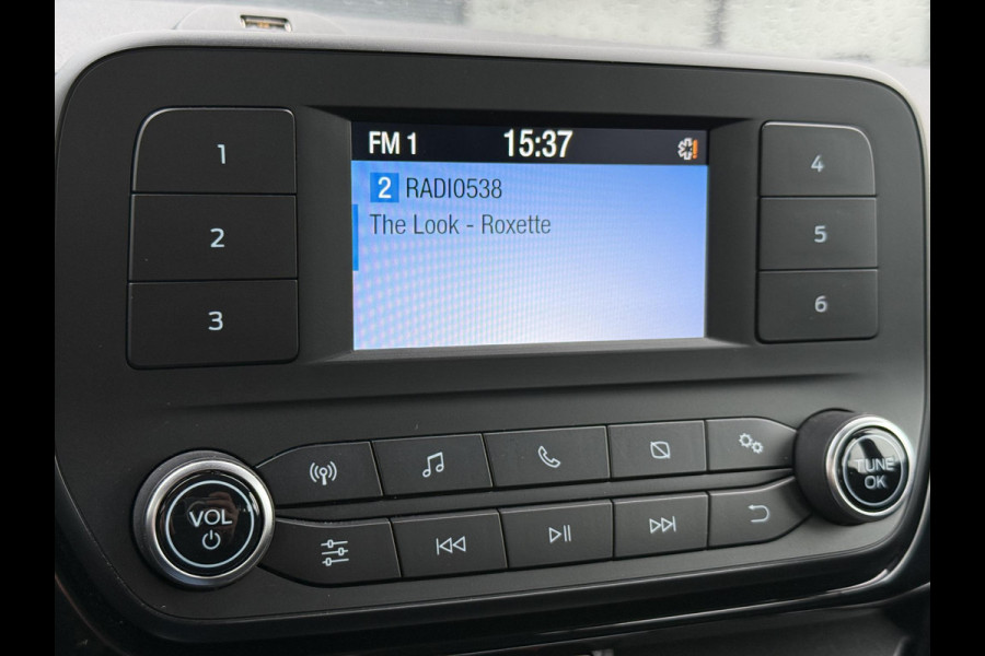 Ford Fiesta 1.1 Trend Dealer Onderhouden,Trekhaak,Airco,Cruise,N.A.P,Zeer Zuinig,Nieuwe Apk bij Aflevering