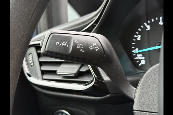 Ford Fiesta 1.1 Trend Dealer Onderhouden,Trekhaak,Airco,Cruise,N.A.P,Zeer Zuinig,Nieuwe Apk bij Aflevering